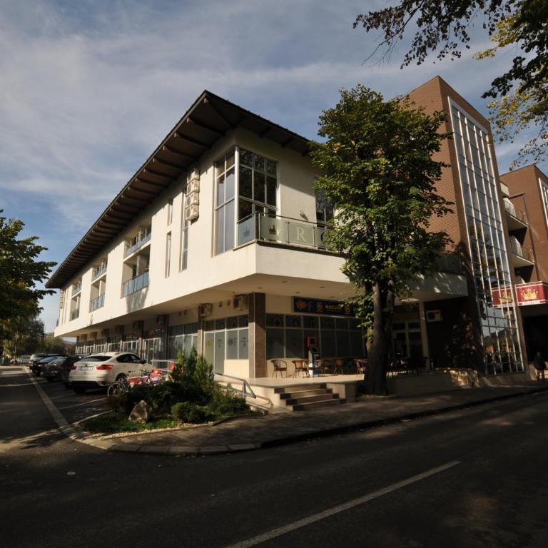 Hotel Royal Spa - Specijalna Ponuda - Luksuzna Dvokrevetna Soba s Bračnim Krevetom i Kraljevskim Velnes Aranžmanom - 2