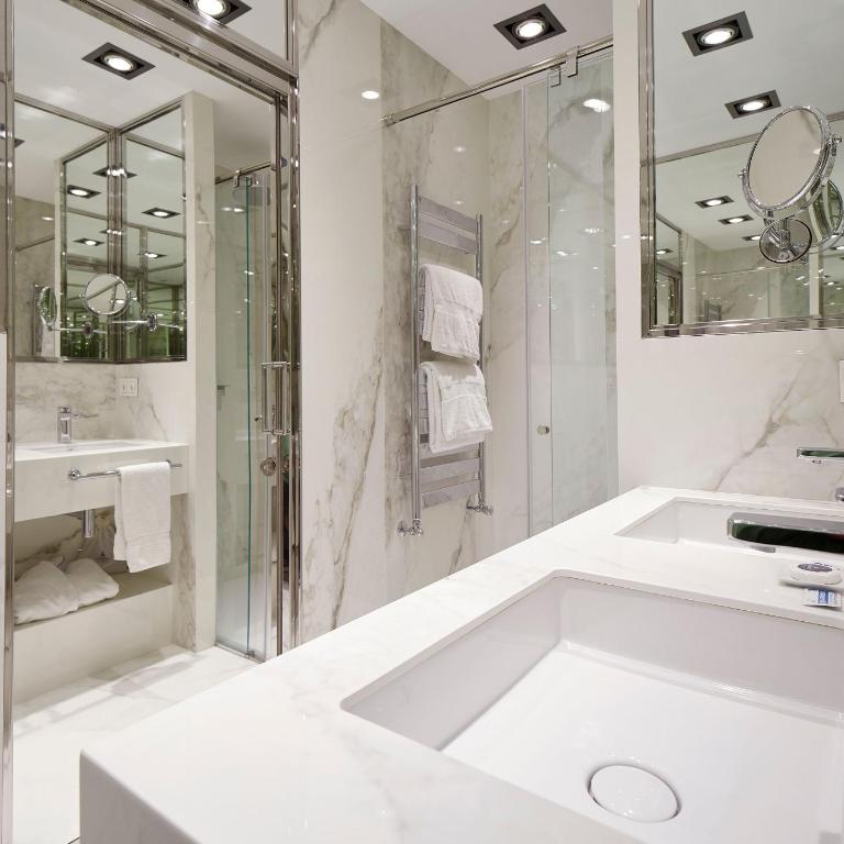 Hotel de Londres y de Inglaterra - Habitación Doble Clásica con vistas a la ciudad - 1 o 2 camas - 3