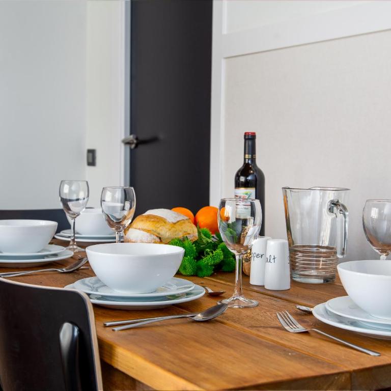 Ola Living Music - Two-Bedroom Apartment - 4
