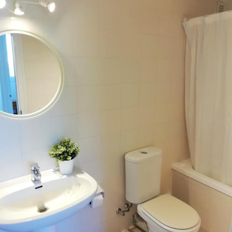 Trill Mirasol C primera linea mar L'Estartit - Three-Bedroom Apartment - 12