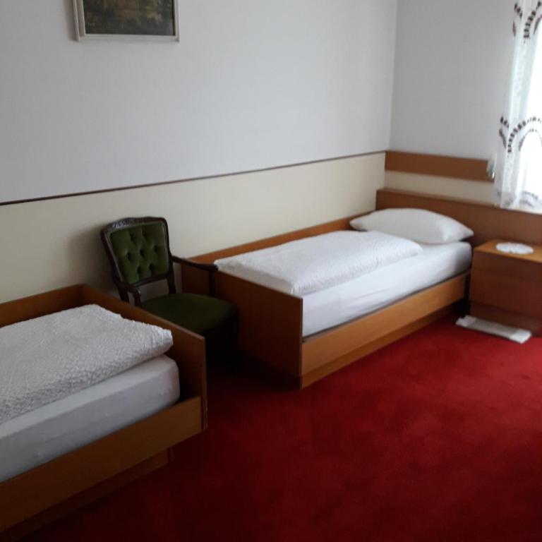 Hotel Lux - Camera Classic Doppia con Letti Singoli - 6