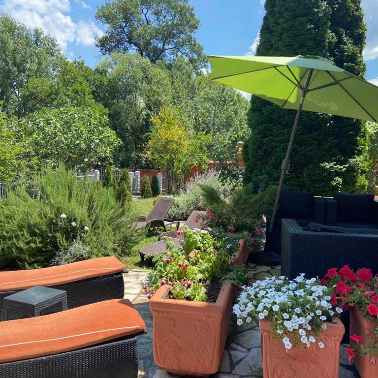 Private Riverside Villa Silvia - Villa - 34