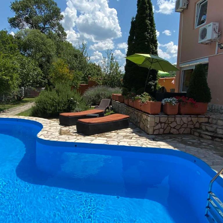 Private Riverside Villa Silvia - Villa - 18