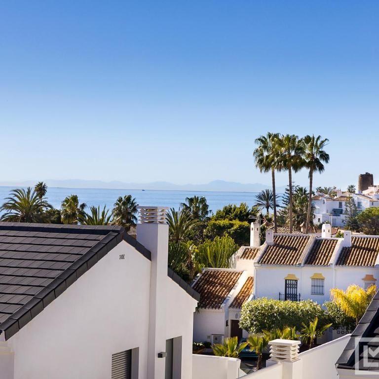 Estepona Sunsets - Modern 3-BR Beachside Apartment - Apartamento de 3 dormitorios - 1