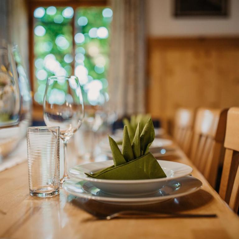 DAS "ZwisleggGut" - Haus mit 5 Schlafzimmern - 55