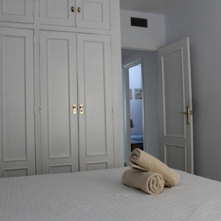 PISO EN PLENO CORAZÓN DE CORDOBA - Apartamento de 3 dormitorios - 3