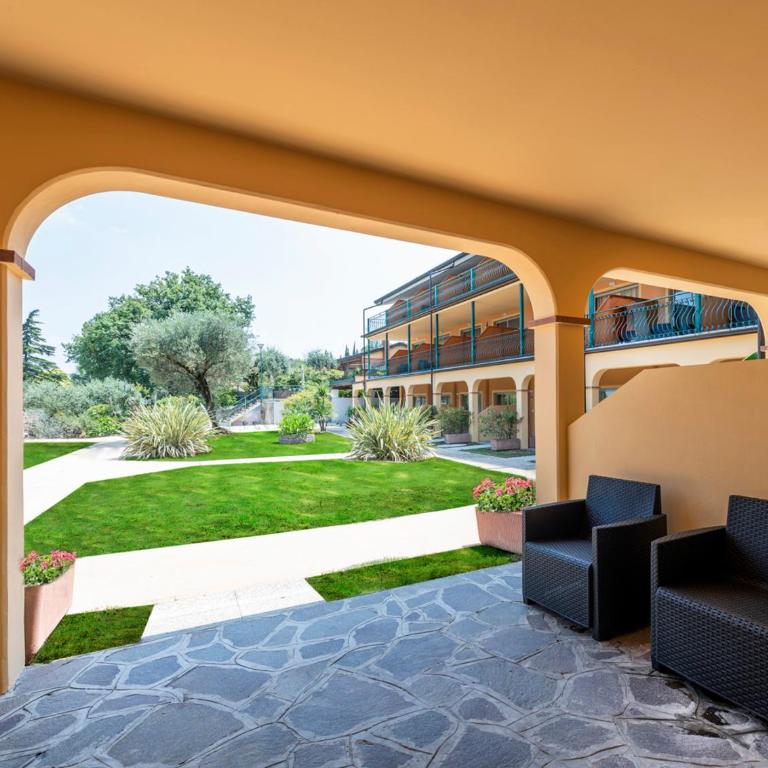 Club del Sole Desenzano Boutique Resort - Appartamento Comfort con 1 Camera da Letto e Balcone o Terrazza - 2