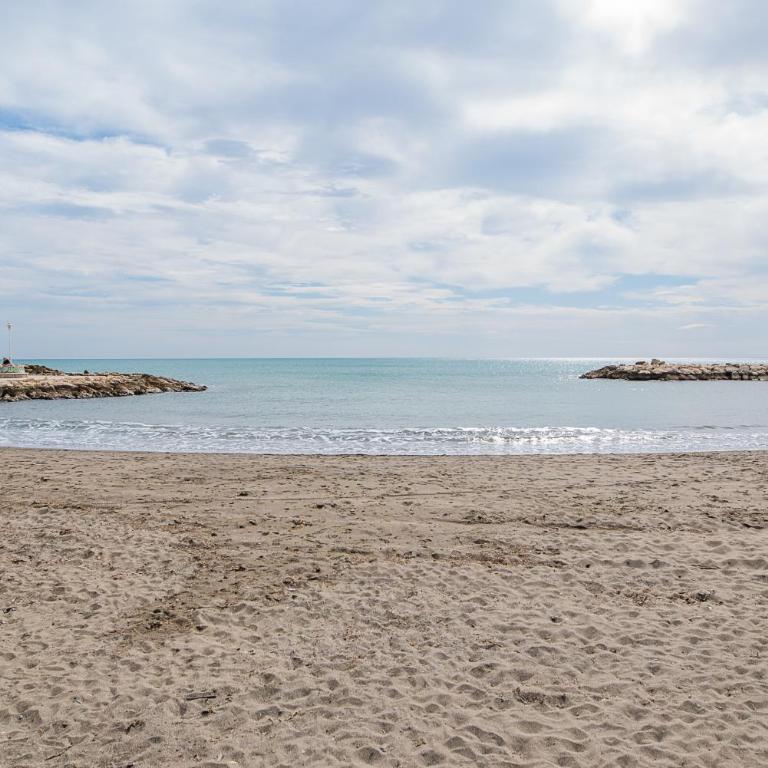 MalagaOnBeach 1 - Two bedrooms - up to 3 people - 20 meters beach - Apartment - Ground Floor - 26