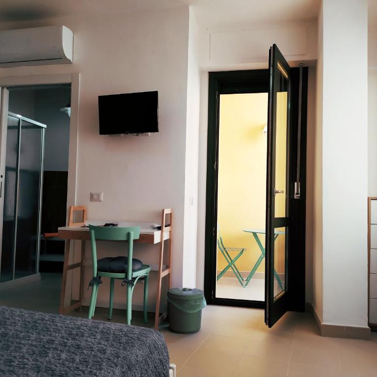 Lo Spicchio b&b - Camera Matrimoniale con Letto Supplementare - 8