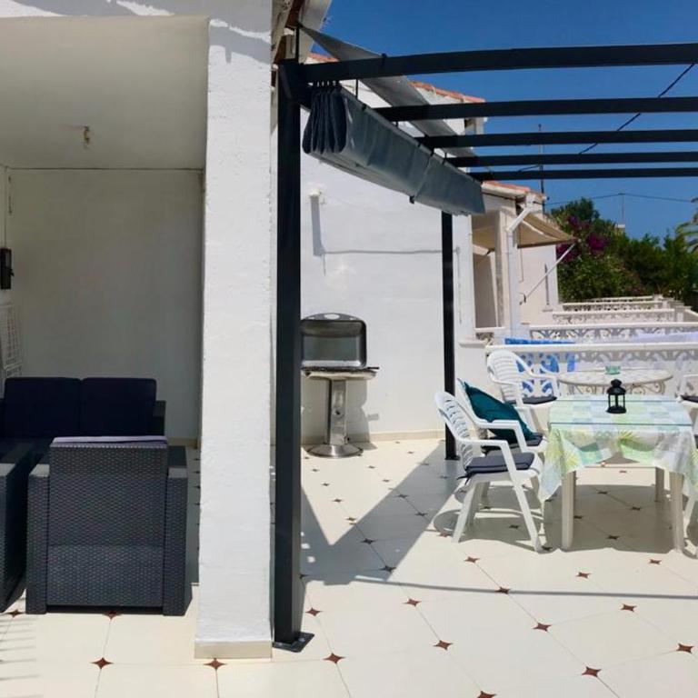 Adosado de 140m2 con terraza a 50 m de la playa - Casa de 3 dormitorios - 14