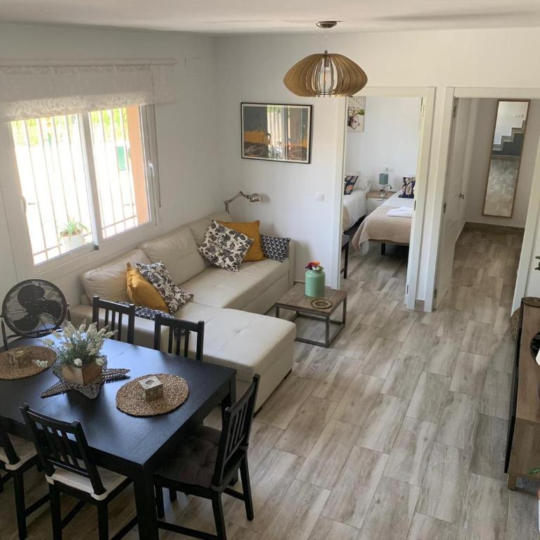 Pedregalejo Beach House - Apartamento con terraza - 1