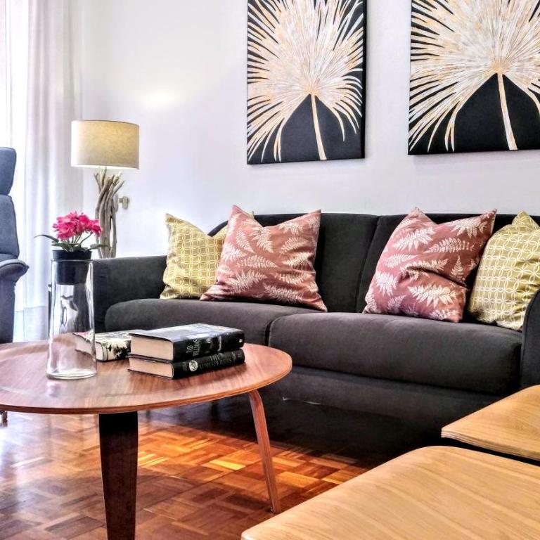 Livingstone - Three-Bedroom Apartment - Diputació, 113 - 9