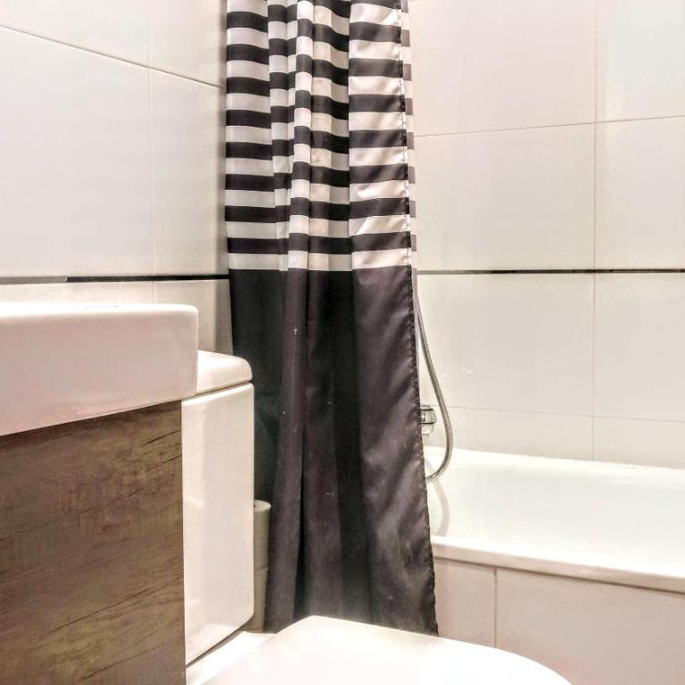 Livingstone - Three-Bedroom Apartment - Diputació, 113 - 25