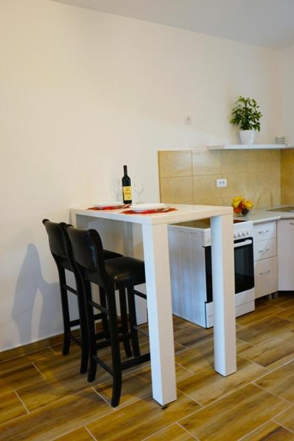 Apartmani M&E - Apartment - Ground Floor - 4