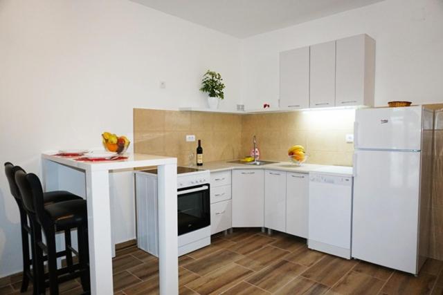 Apartmani M&E - Apartment - Ground Floor - 5