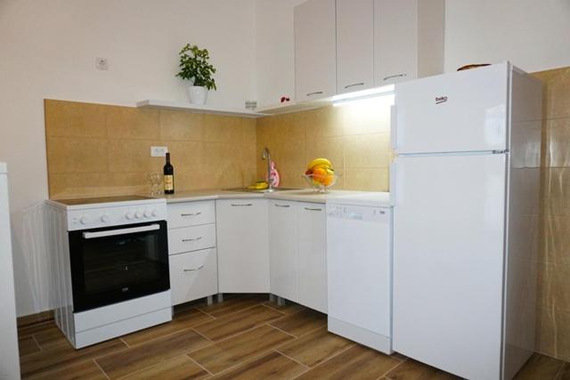 Apartmani M&E - Apartment - Ground Floor - 6