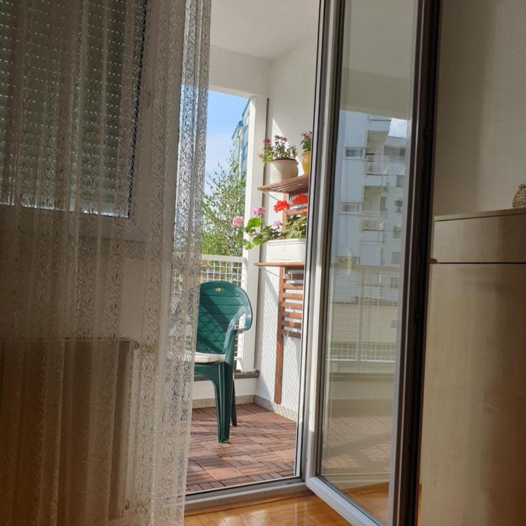 Stan na dan "Irina" Banja Luka - Apartman sa Balkonom - 12