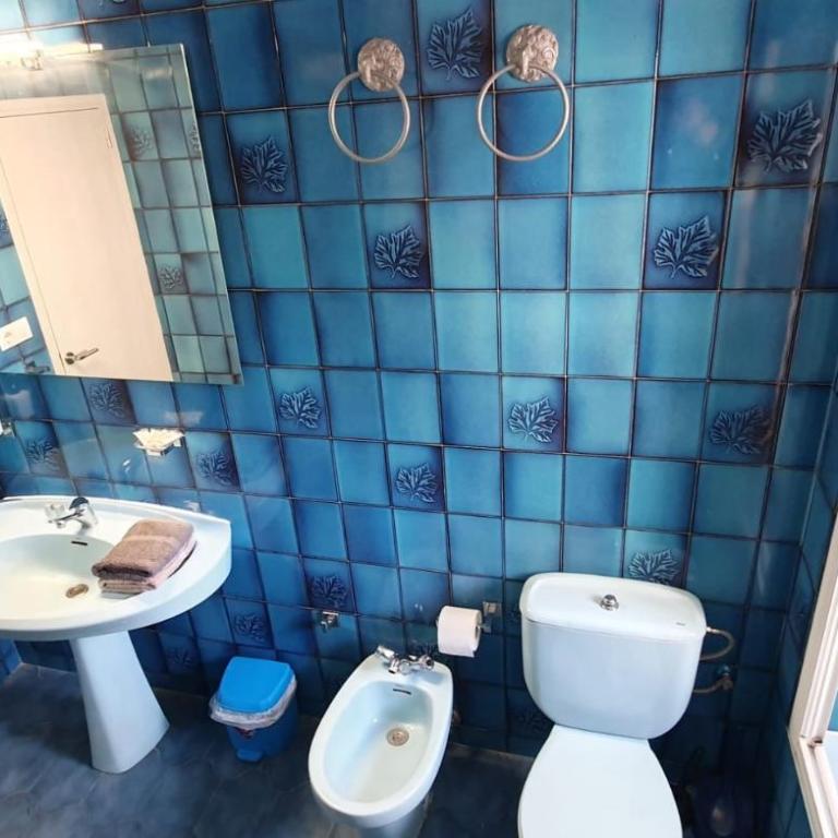 Encantadora vivienda en el paseo marítimo de Salou - Three-Bedroom Apartment - 25
