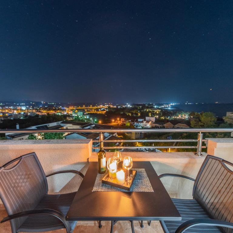 Apartments Villa Egzon - Studio with Sea View - 13