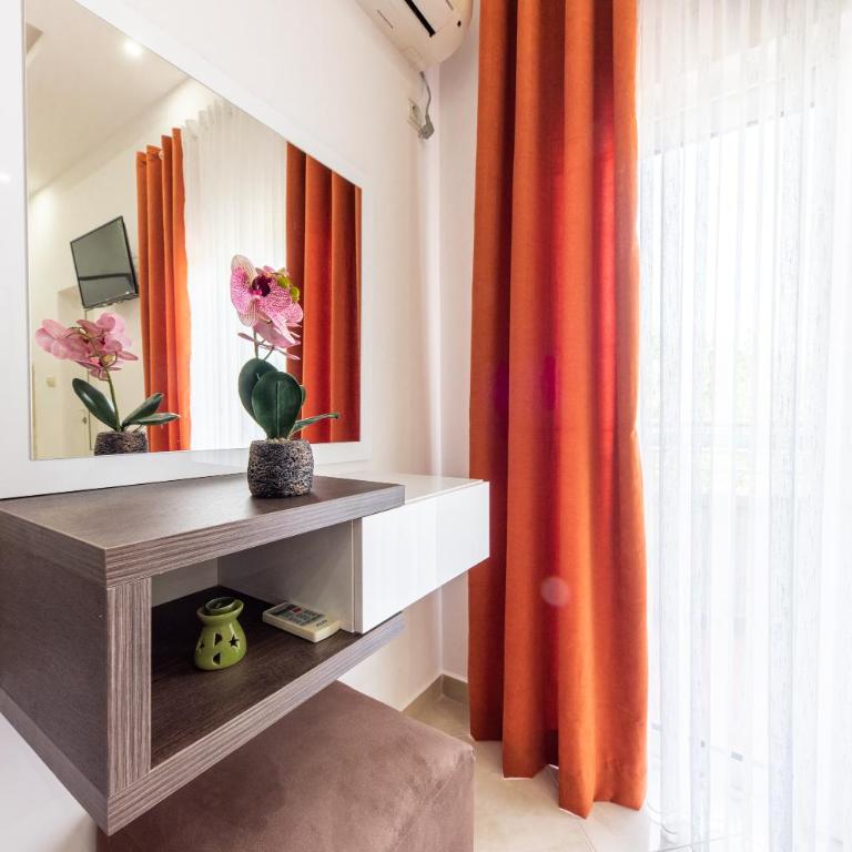 Apartments Villa Egzon - Studio with Balcony - 6