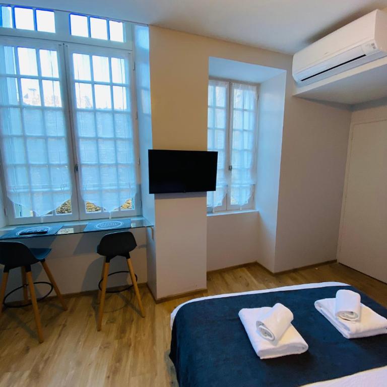 Sarlat.Catalina - Studio - 2
