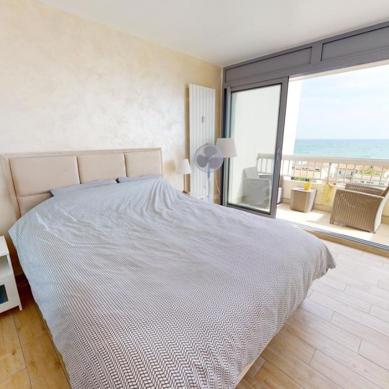 Duplex grand standing vue mer et port - Appartement 2 Chambres - 13