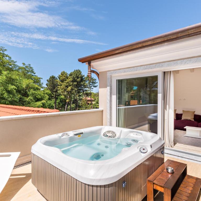 Hotel Stella Della Versilia - Suite con Vasca Idromassaggio - 4