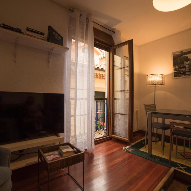 Apartamento en Cimadevilla junto al Puerto Deportivo - Apartamento de 1 dormitorio - 4
