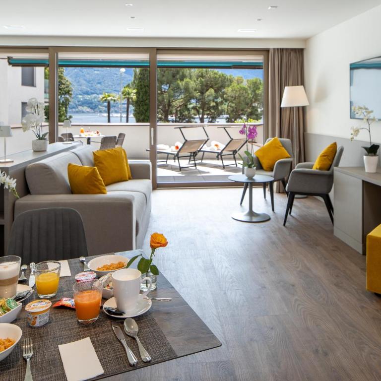 Hotel Lago Maggiore - Welcome! - Junior Suite con Vista Lago Parziale - 1° Piano con Accesso Disabili - 1