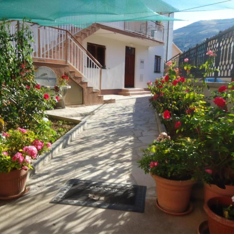 Cheap house near the center of the city - Two-Bedroom Apartment - 1