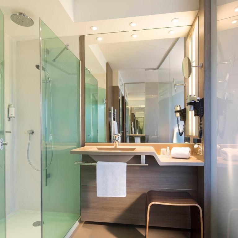 Oceania Clermont Ferrand - Standard Double Room - 5