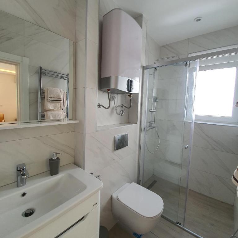 Viola lux apartments - Studio with Mountain View - 7