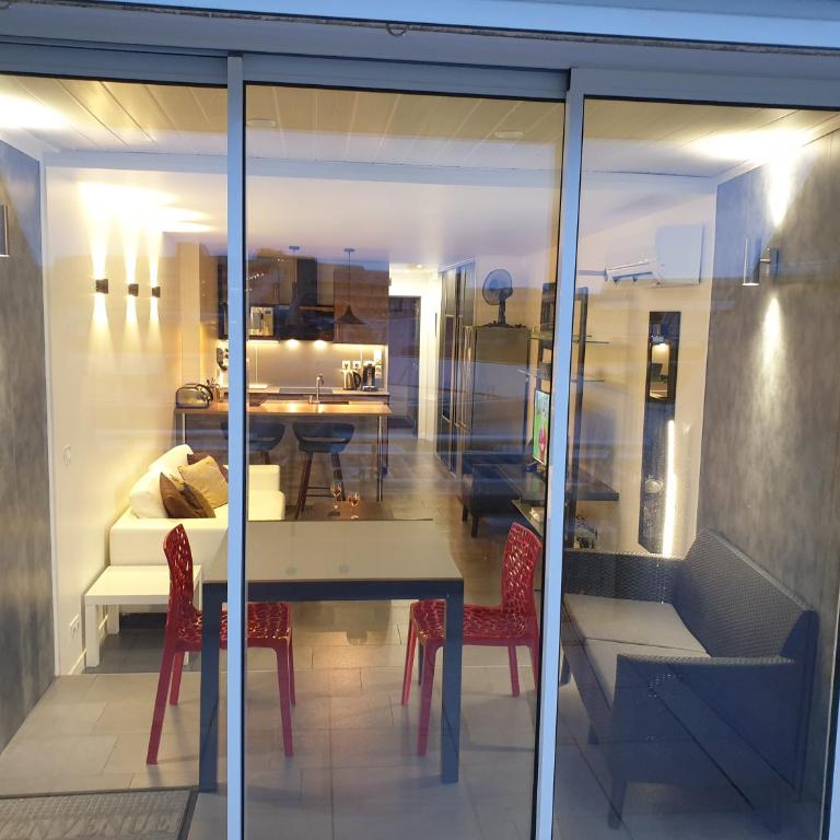 2Cap d'Agde NATURISTE Grand T2 de standing avec GARAGE privé - Appartement avec Terrasse - 16