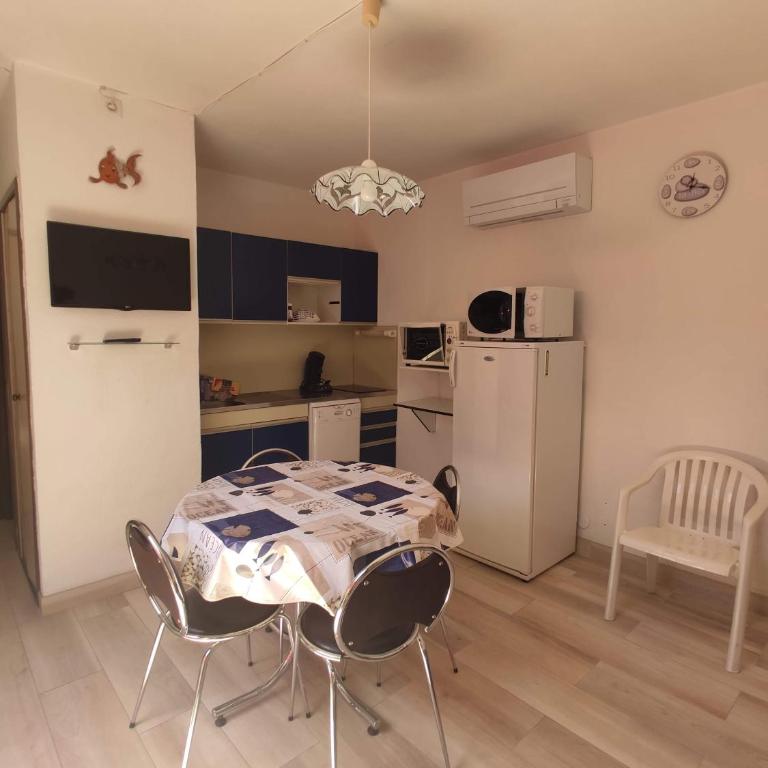 F 2 climatisée 200 m de la plage - Appartamento con 1 Camera da Letto - 1