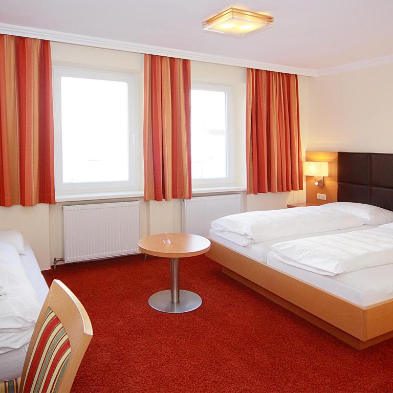 Hotel Goldener Adler - Dreibettzimmer - 1