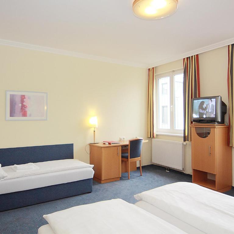 Hotel Goldener Adler - Dreibettzimmer - 3