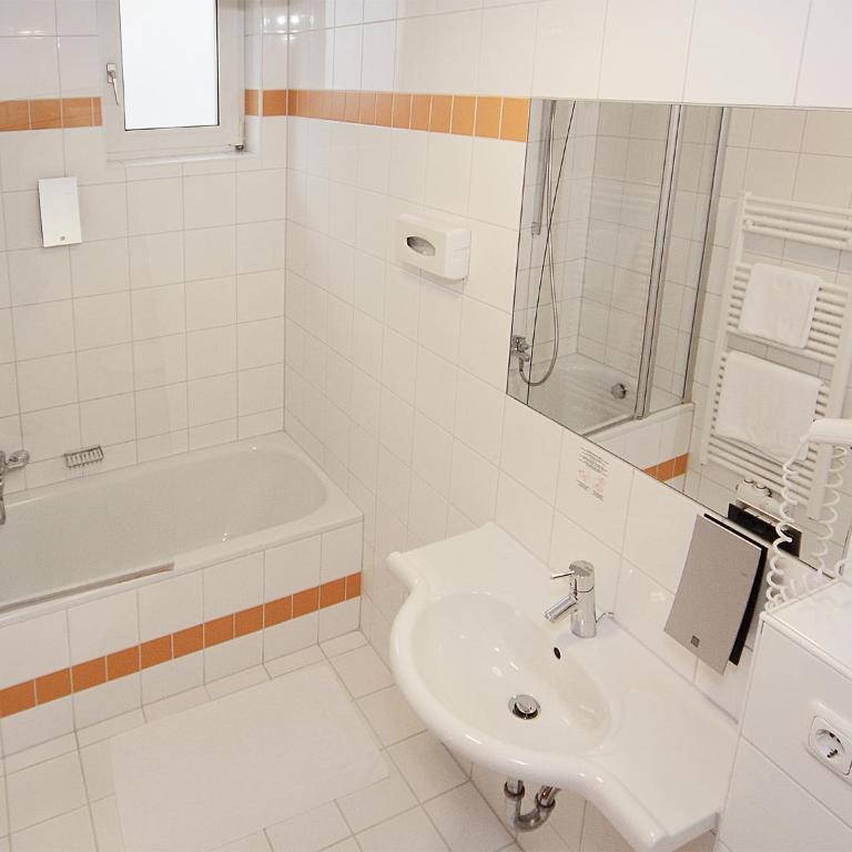 Hotel Goldener Adler - Einzelzimmer - 4