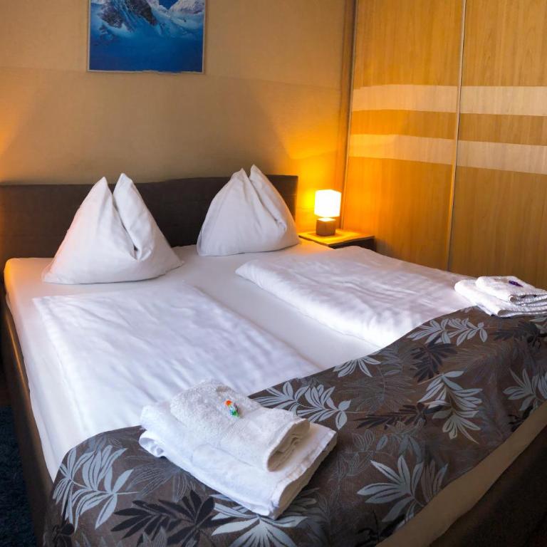 Hotel Mallnitz - Classic Doppelzimmer mit eigenem Bad - 8