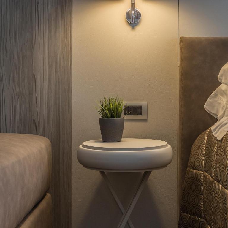 Hotel Giulietta Romeo - Chambre Double ou Lits Jumeaux Supérieure avec Balcon - 2