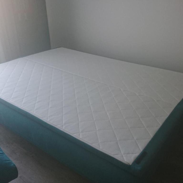 Maurers Schlierseetraum 1 hochwertige Erdgeschosswohnung mit allen Raffinessen erfreut sich auch Urlauber idealerweise für Paar mit Kindern geeignet und Vierbeiner Dank des tollen Zauns auf der Terrasse stylisch und edel von der Ausstattung mit 64 qm - Apartment mit 1 Schlafzimmer - 20