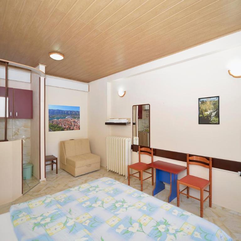 Garni hotel Pana-Eustahije 253 - Family Studio - 17