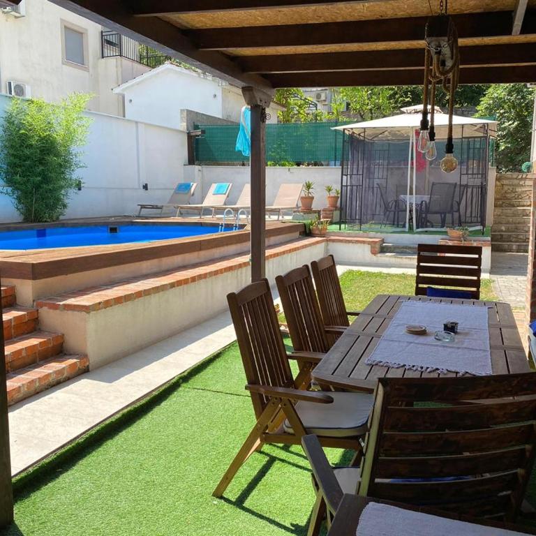Apartments Nikola - Apartman s 3 Spavaće Sobe, Terasom i Pogledom na More - 3