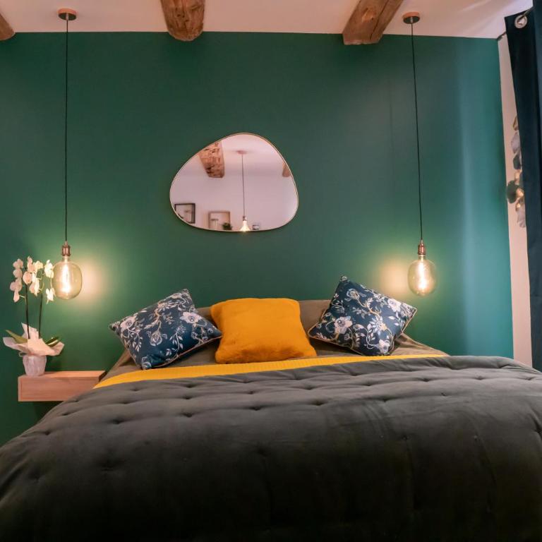 studio coeur de ville neuf et design tt equipé parking gratuit - Apartment mit 1 Schlafzimmer - 5