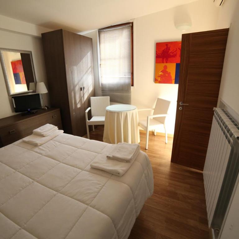 Bed & Breakfast Idomeneo 63 - Suite con Terrazza - 4