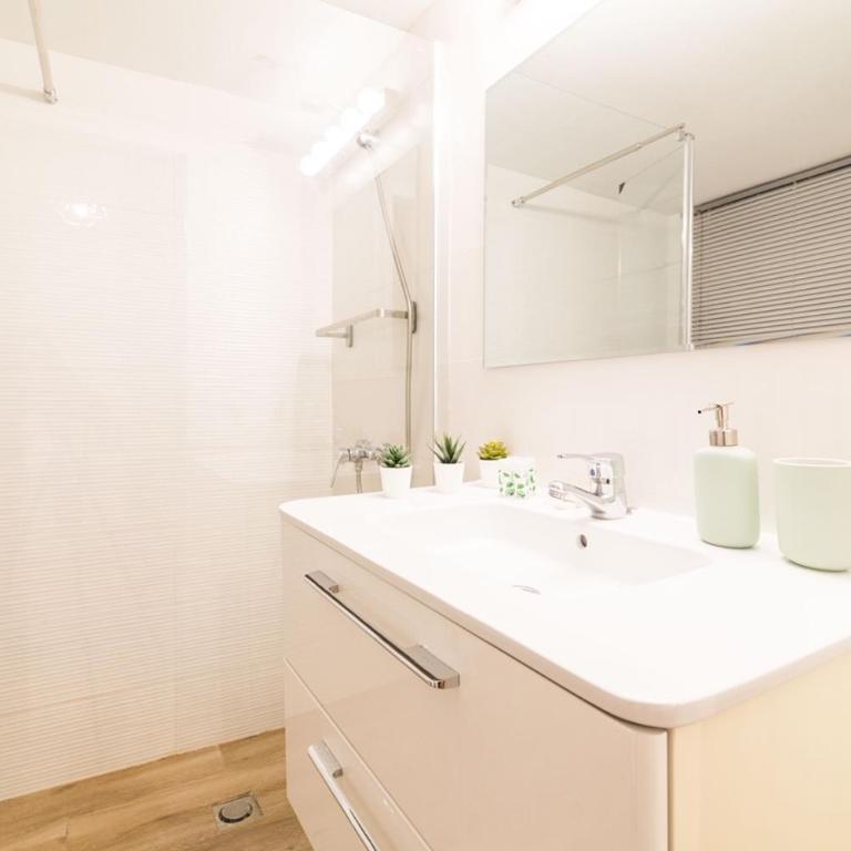 Livemálaga Old Town Suite - Two-Bedroom Apartment - 6