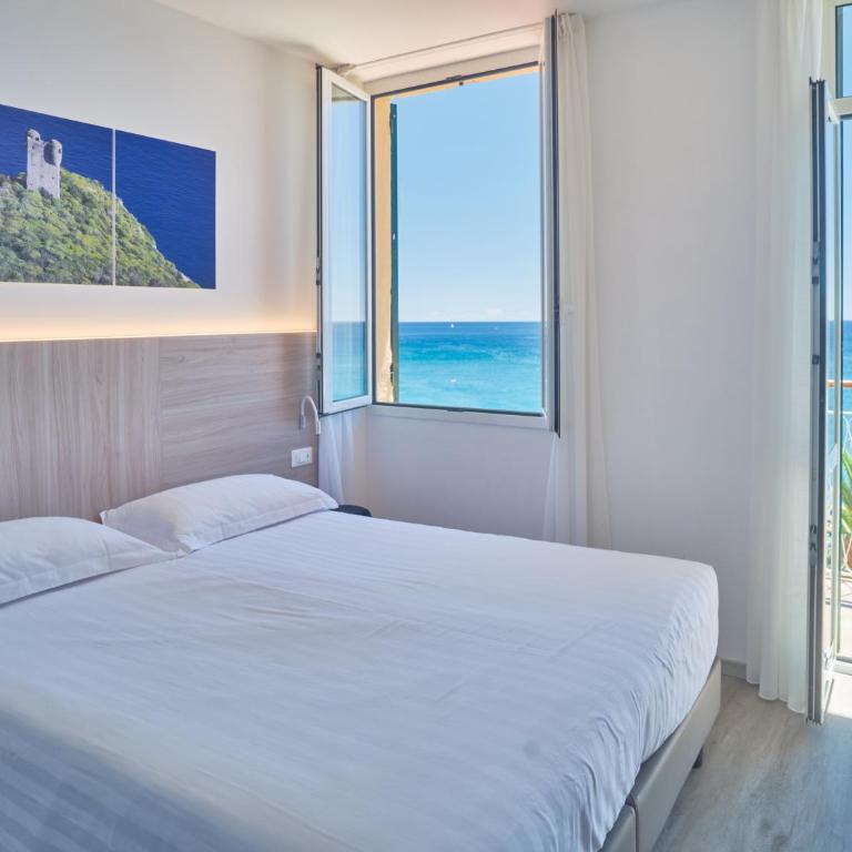 Hotel Medusa - Camera Matrimoniale/Doppia con Letti Singoli con Balcone e Vista Mare - 1