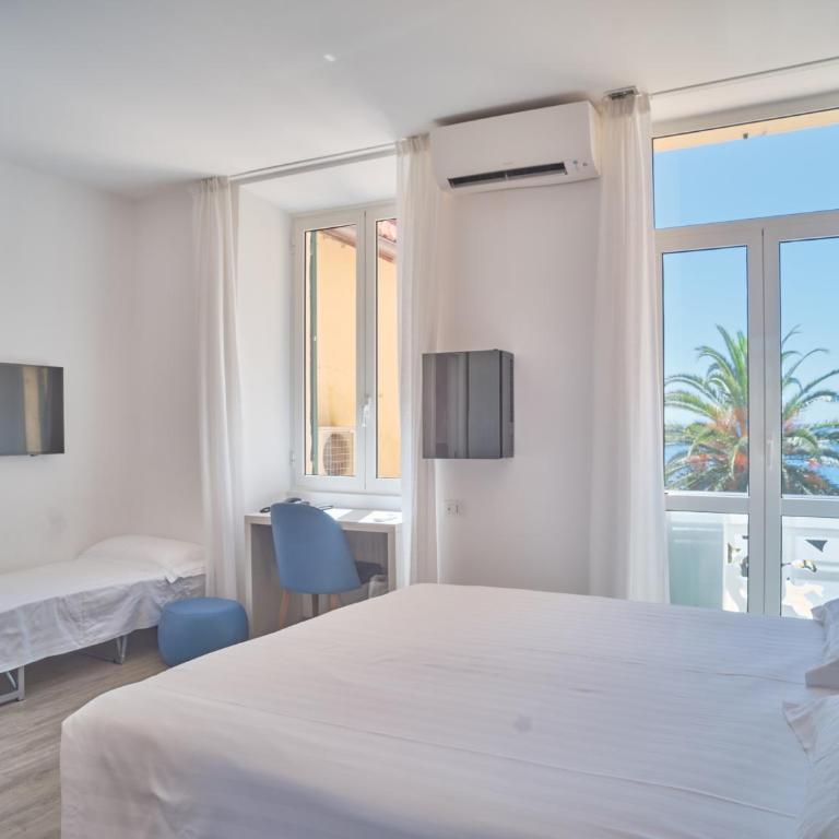 Hotel Medusa - Camera Matrimoniale/Doppia con Letti Singoli con Letto Supplementare e Vista Mare - 3