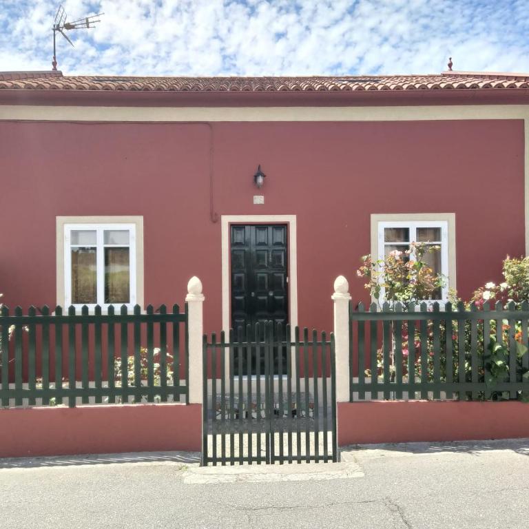 Casa Dana - Four-Bedroom House - 17