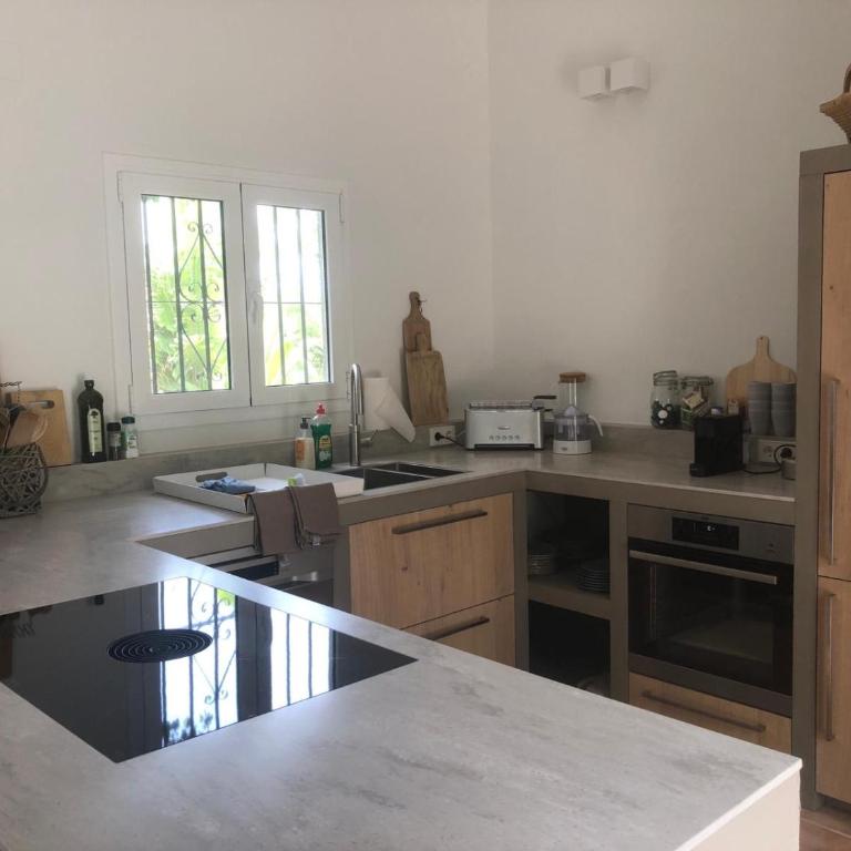 Boutique Villa Moraira, private luxe villa with views all at one level 1000m2, heated pool & jacuzzi WIFI close to center Moraira - Villa with Private Pool - 18