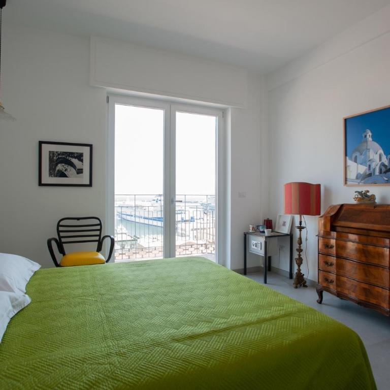 B&B ICHOME NAPOLI - Maison d'Artiste - Camera Matrimoniale Deluxe con Balcone e Vista Mare - 12